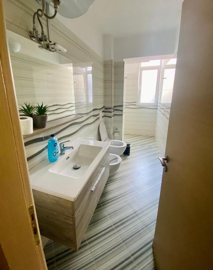 Ultra Apartments 'New Baazar 2' Tirana Exterior foto