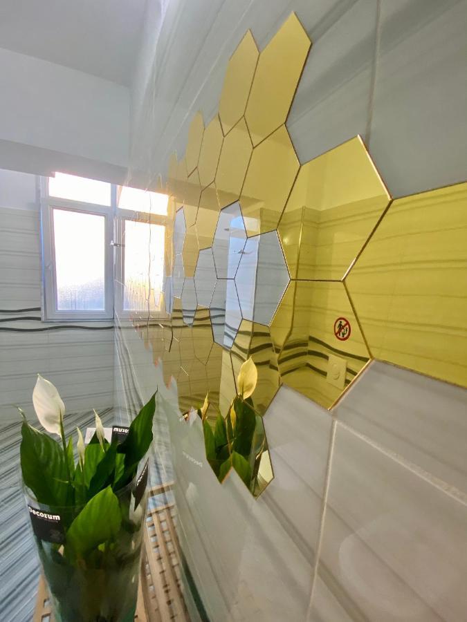 Ultra Apartments 'New Baazar 2' Tirana Exterior foto