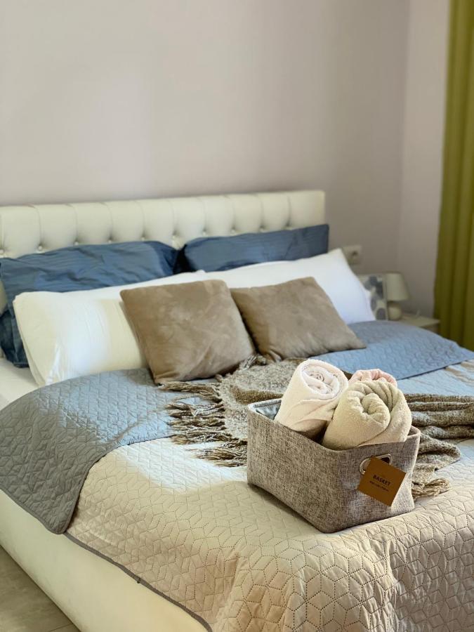 Ultra Apartments 'New Baazar 2' Tirana Exterior foto